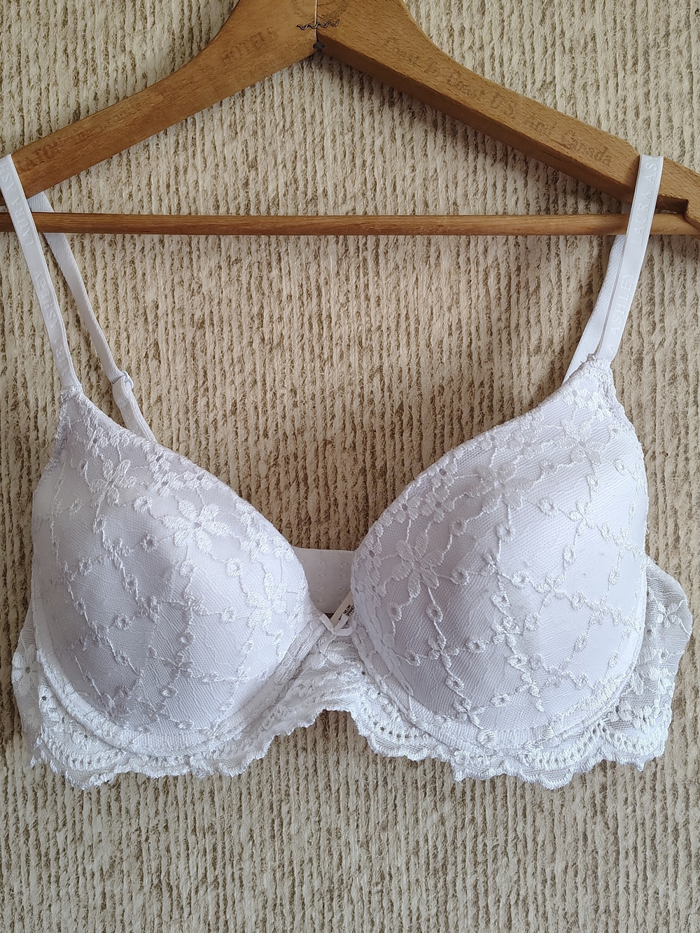 Laura Ashley White Eyelet Lace Padded Bra, Sz 38C